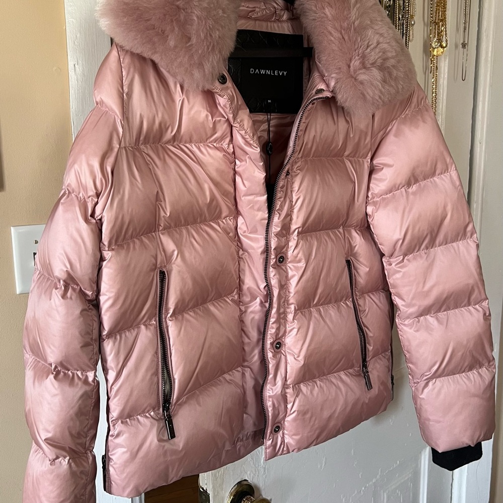 NWT Size Med Dawn Levy Blush Puffer Coat with faux Fur Collar